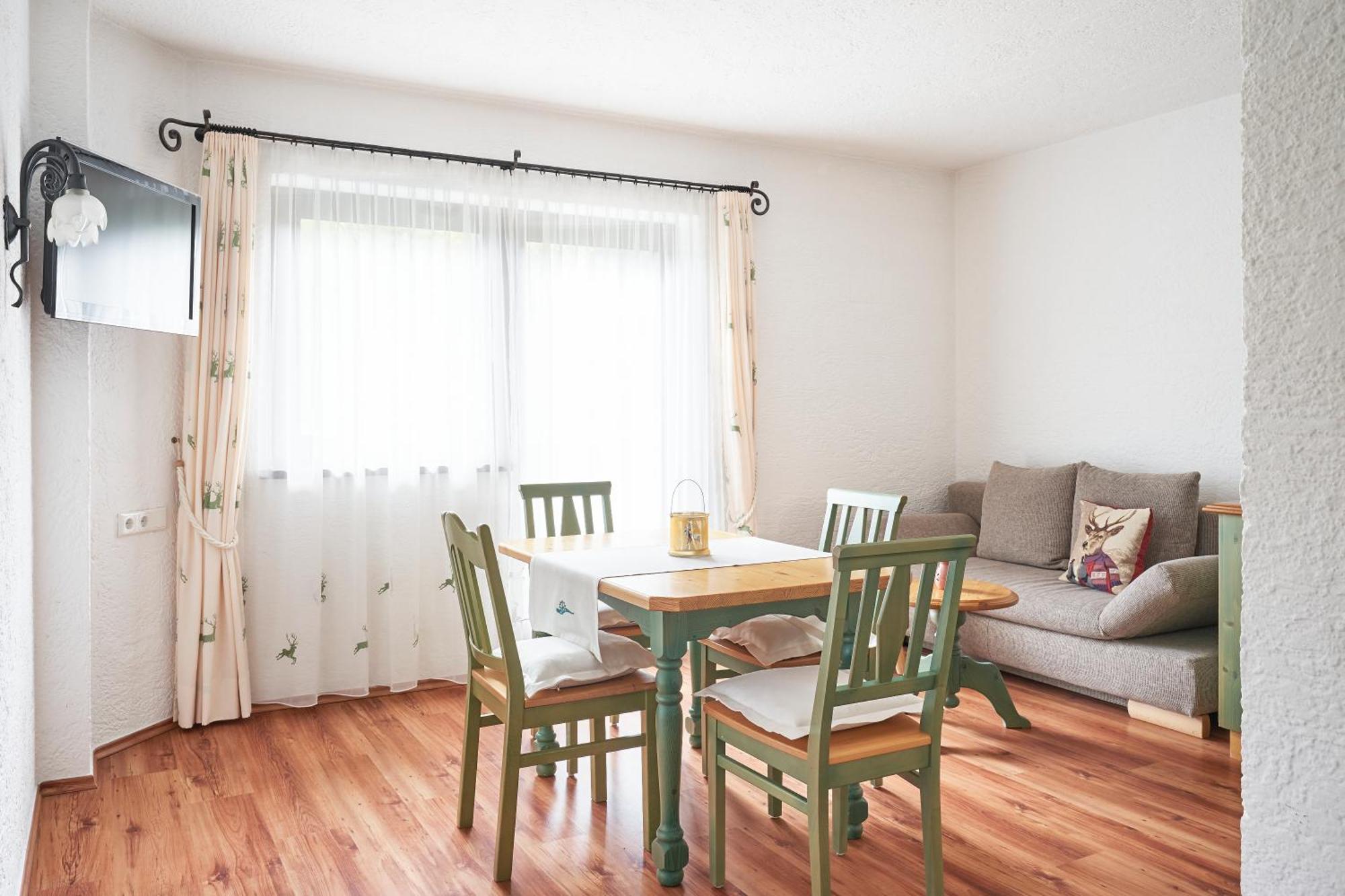 Rosamunde Apartments Leutasch Szoba fotó