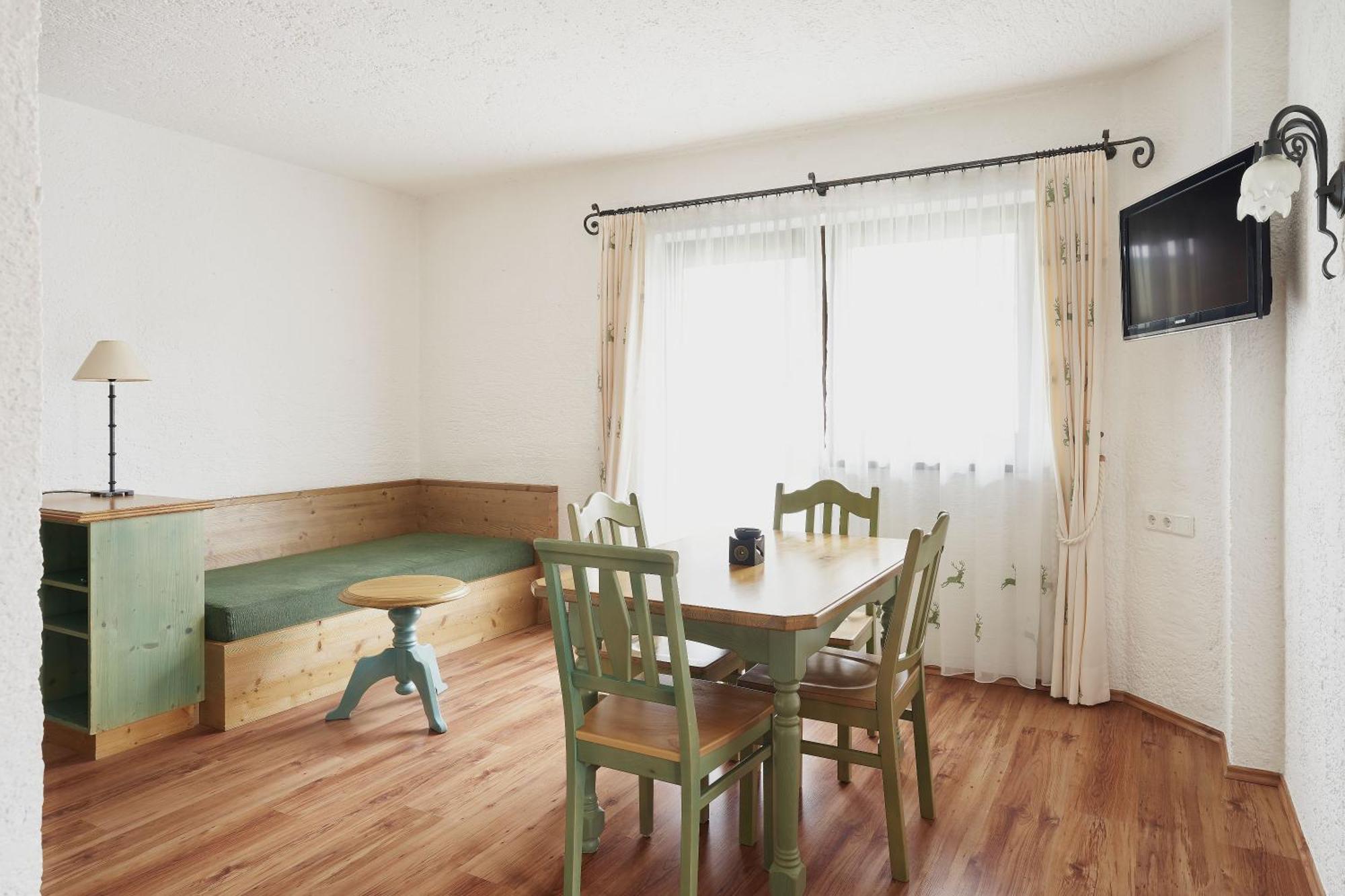 Rosamunde Apartments Leutasch Szoba fotó
